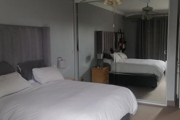 4 Bedroom Property for Sale in Glenvista Gauteng