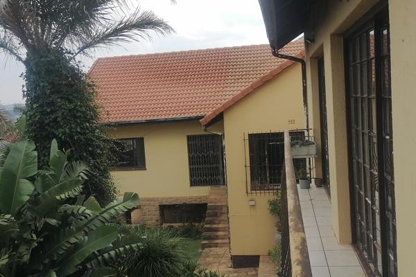 4 Bedroom Property for Sale in Glenvista Gauteng