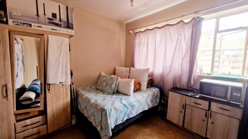 2 Bedroom Property for Sale in Hillbrow Gauteng