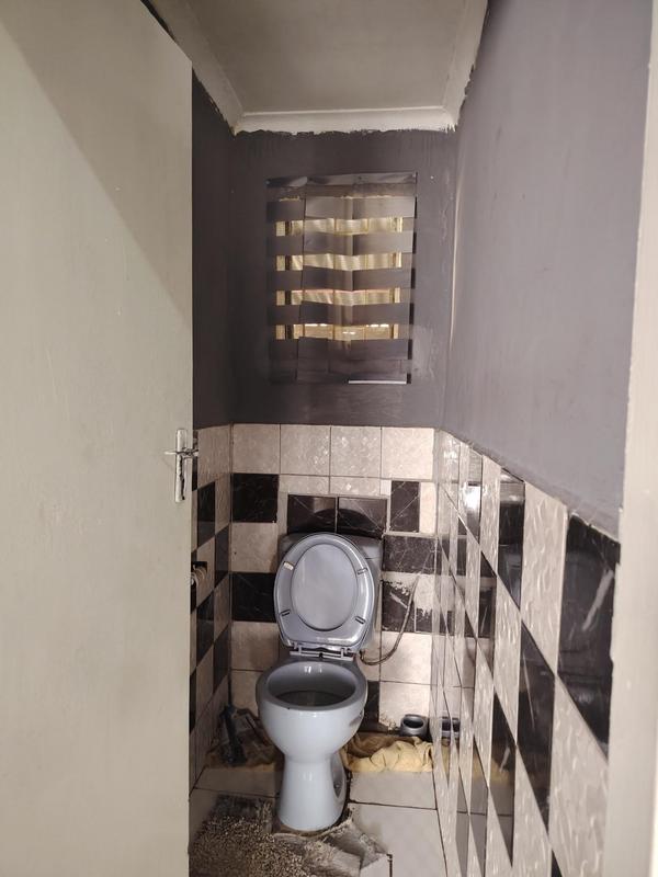 6 Bedroom Property for Sale in Lenasia South Gauteng