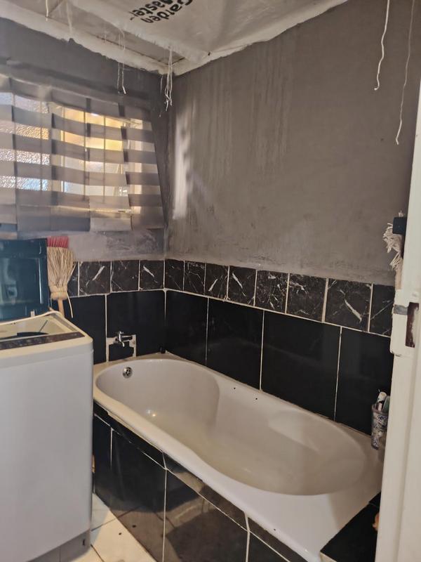 6 Bedroom Property for Sale in Lenasia South Gauteng