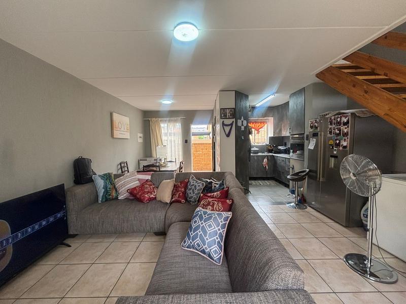 2 Bedroom Property for Sale in Strubensvallei Gauteng