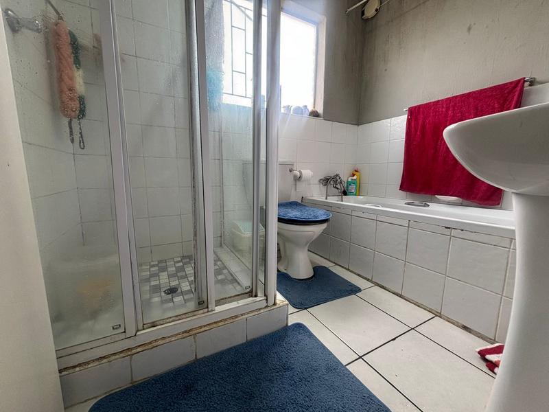 2 Bedroom Property for Sale in Strubensvallei Gauteng