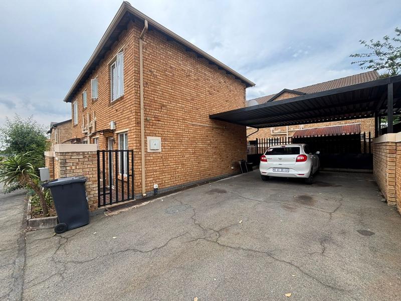 2 Bedroom Property for Sale in Strubensvallei Gauteng