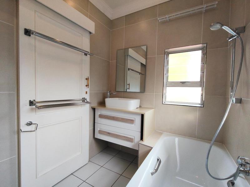 2 Bedroom Property for Sale in Waterkloof Ridge Gauteng