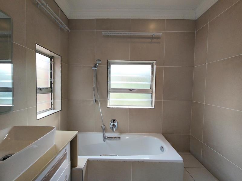 2 Bedroom Property for Sale in Waterkloof Ridge Gauteng