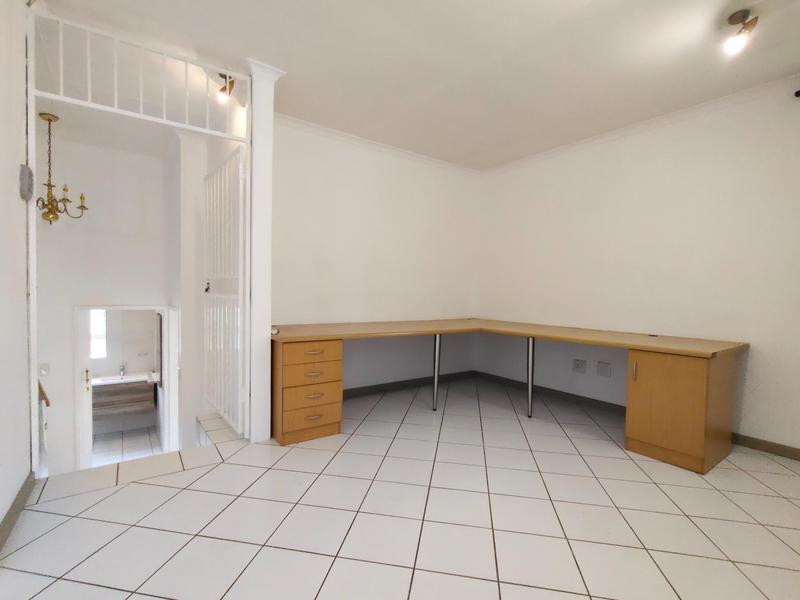 2 Bedroom Property for Sale in Waterkloof Ridge Gauteng