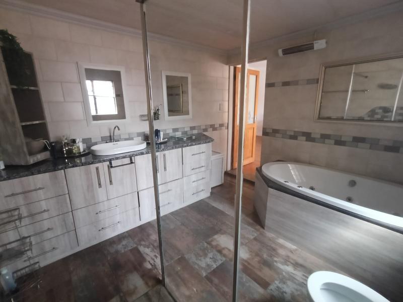 To Let 3 Bedroom Property for Rent in Geduld Gauteng