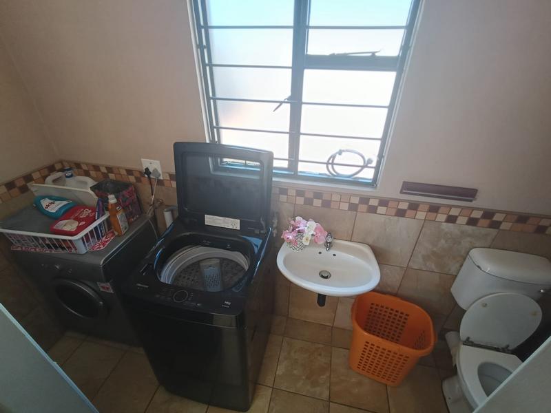 To Let 3 Bedroom Property for Rent in Geduld Gauteng