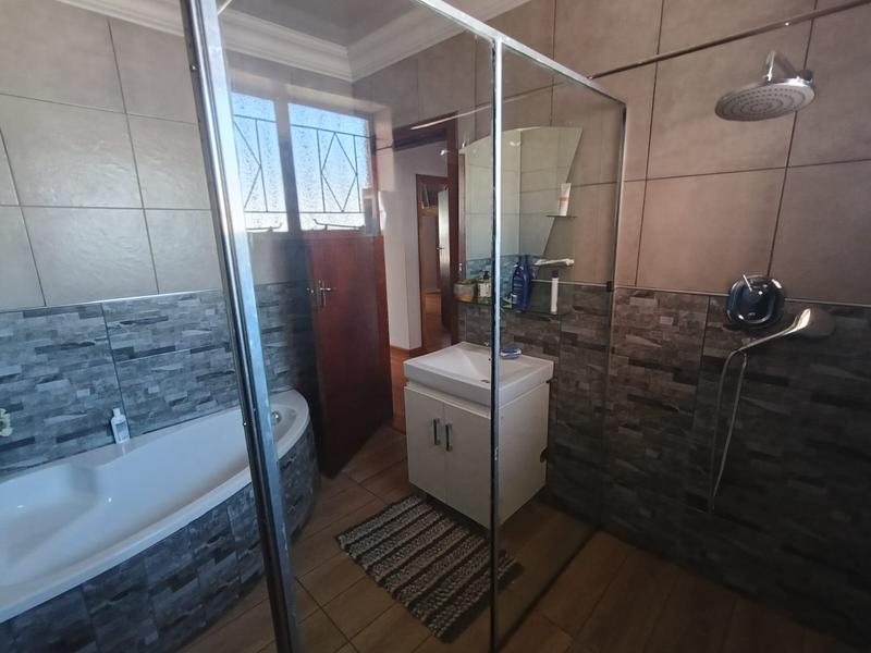 To Let 3 Bedroom Property for Rent in Geduld Gauteng