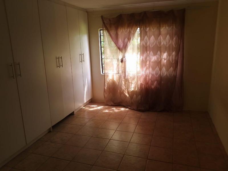 1 Bedroom Property for Sale in Glen Austin Gauteng