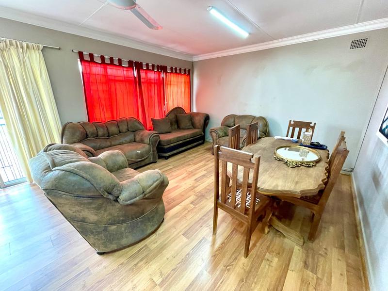 5 Bedroom Property for Sale in Quellerie Park Gauteng