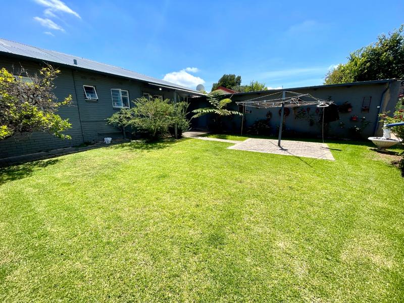 5 Bedroom Property for Sale in Quellerie Park Gauteng