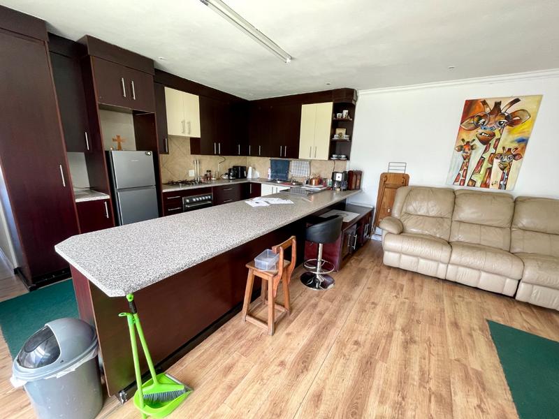 5 Bedroom Property for Sale in Quellerie Park Gauteng