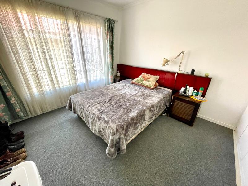 5 Bedroom Property for Sale in Quellerie Park Gauteng