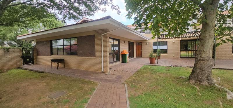 To Let commercial Property for Rent in Randjespark Gauteng