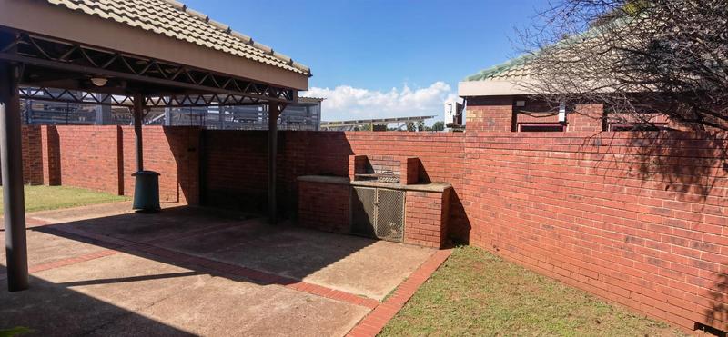 To Let commercial Property for Rent in Die Hoewes Gauteng