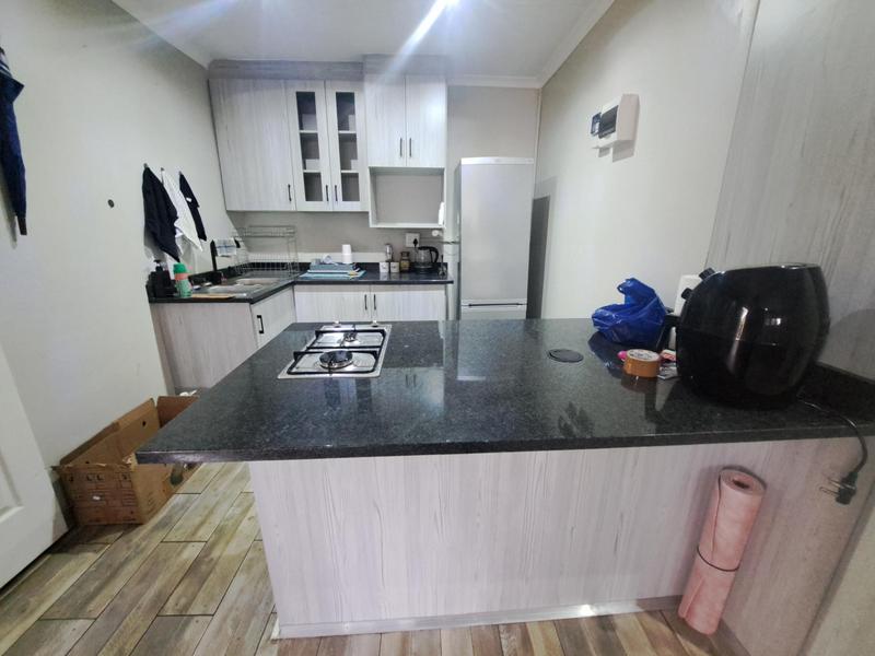 To Let 1 Bedroom Property for Rent in Eldoraigne Gauteng
