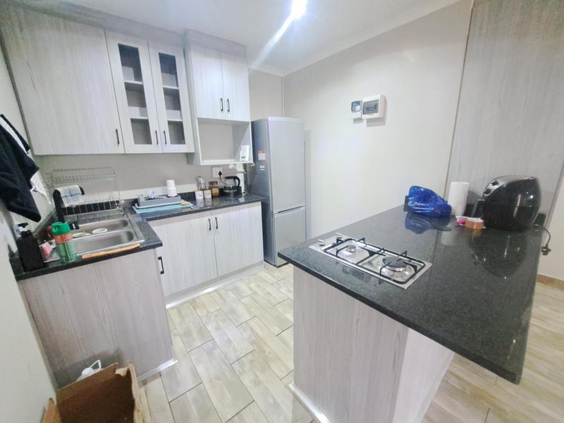 To Let 1 Bedroom Property for Rent in Eldoraigne Gauteng