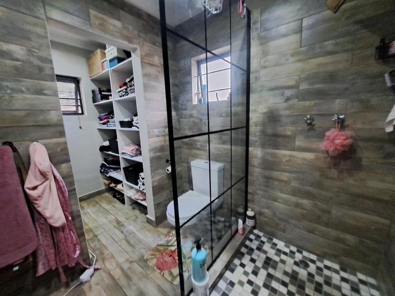 To Let 1 Bedroom Property for Rent in Eldoraigne Gauteng