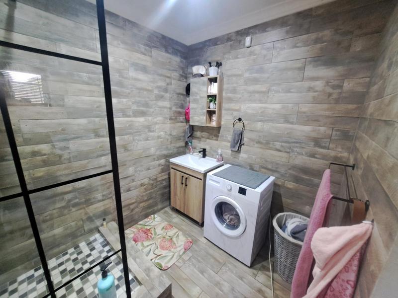 To Let 1 Bedroom Property for Rent in Eldoraigne Gauteng