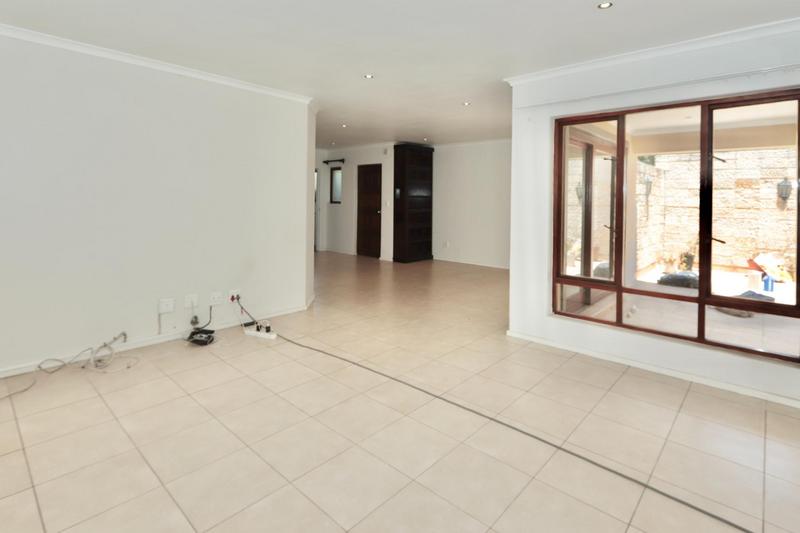 3 Bedroom Property for Sale in Broadacres Gauteng