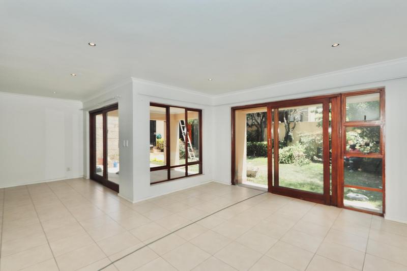 3 Bedroom Property for Sale in Broadacres Gauteng