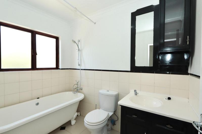 3 Bedroom Property for Sale in Broadacres Gauteng