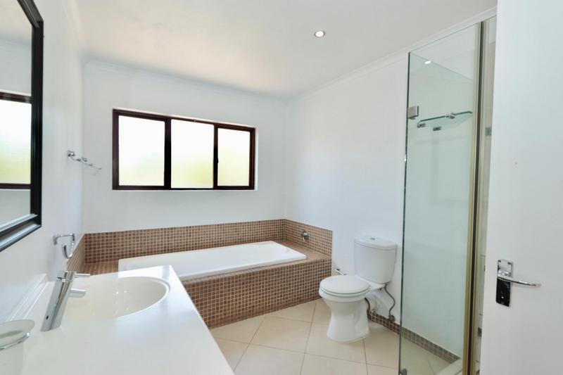 3 Bedroom Property for Sale in Broadacres Gauteng