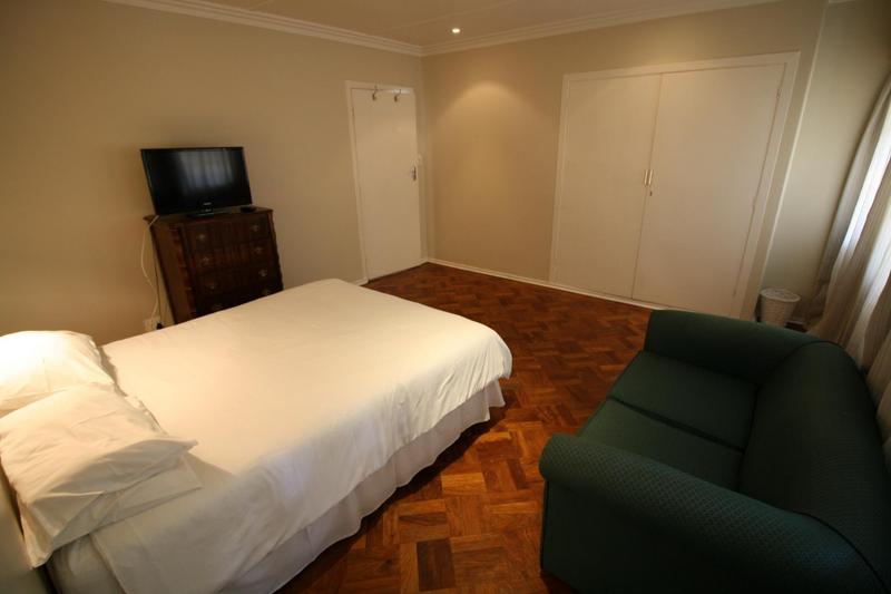 1 Bedroom Property for Sale in Hyde Park Gauteng