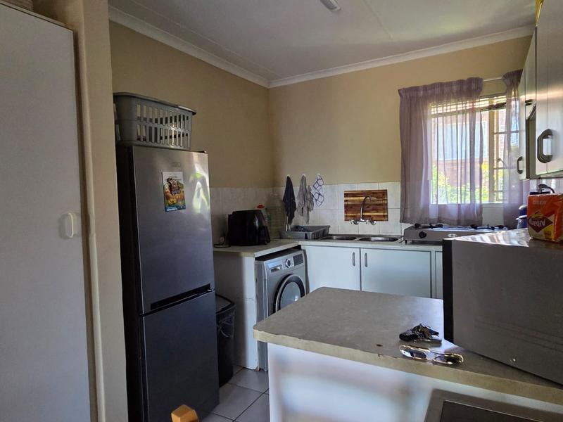 To Let 2 Bedroom Property for Rent in Faerie Glen Gauteng