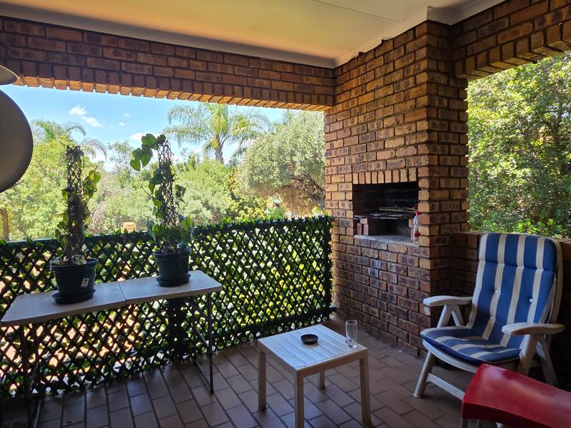 To Let 2 Bedroom Property for Rent in Faerie Glen Gauteng