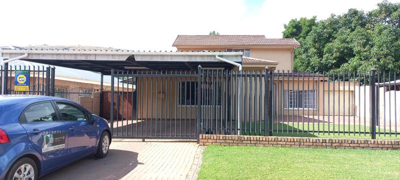 To Let 5 Bedroom Property for Rent in Mayville Gauteng