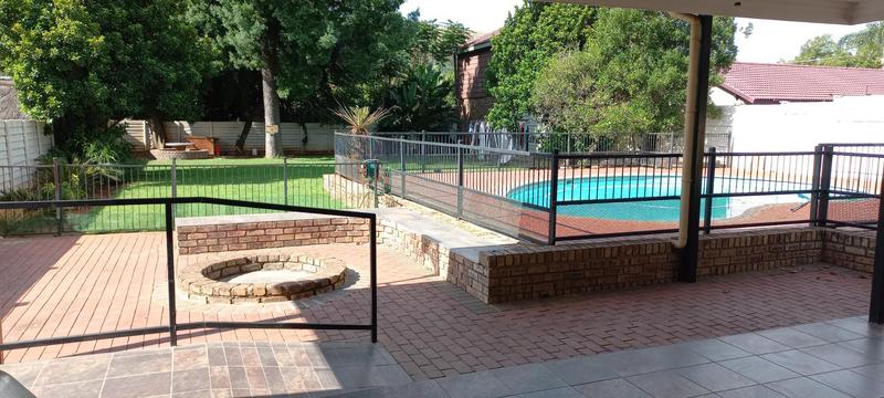 To Let 5 Bedroom Property for Rent in Mayville Gauteng