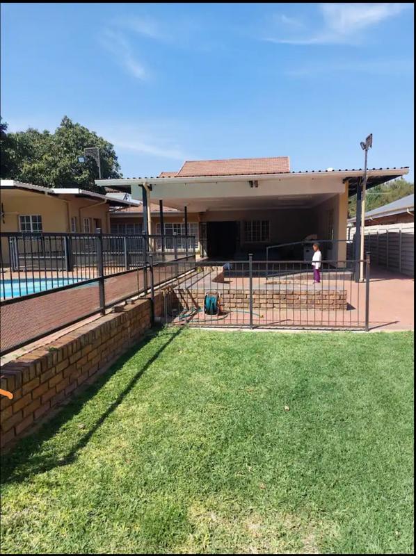 To Let 5 Bedroom Property for Rent in Mayville Gauteng