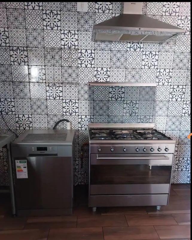 To Let 5 Bedroom Property for Rent in Mayville Gauteng