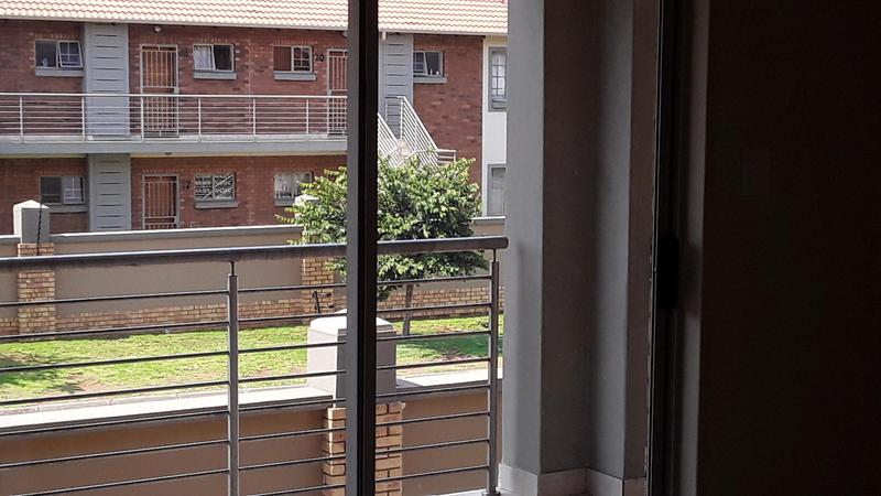 2 Bedroom Property for Sale in Stone Ridge Gauteng