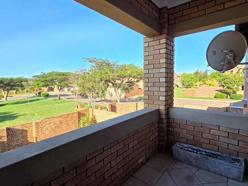 2 Bedroom Property for Sale in Mooikloof Ridge Gauteng