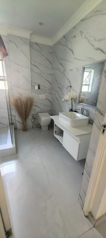 5 Bedroom Property for Sale in Monavoni Gauteng