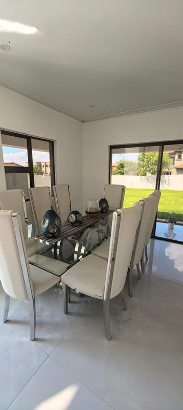 5 Bedroom Property for Sale in Monavoni Gauteng