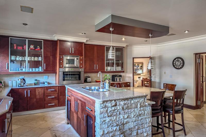 5 Bedroom Property for Sale in Midstream Estate Gauteng