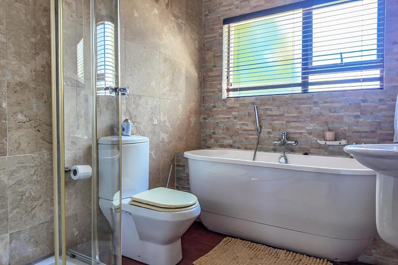 5 Bedroom Property for Sale in Midstream Estate Gauteng