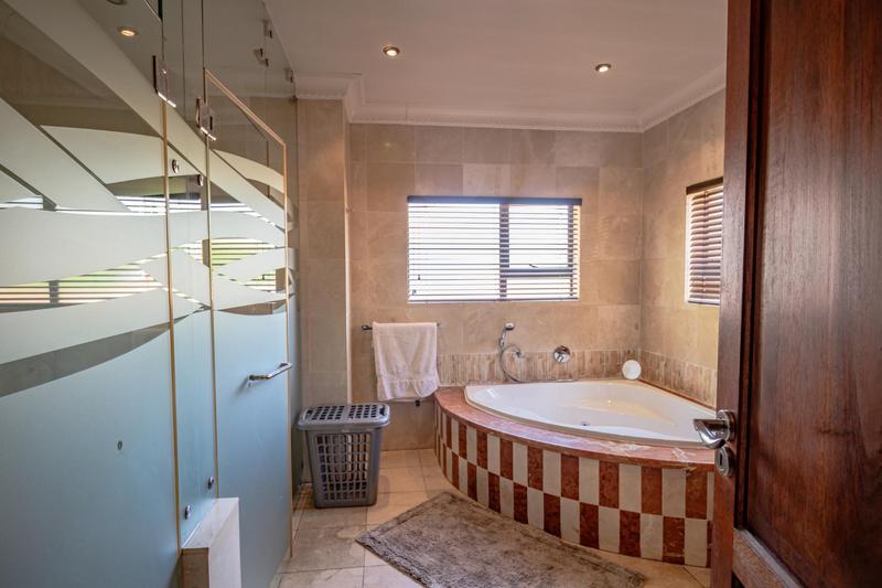 5 Bedroom Property for Sale in Midstream Estate Gauteng