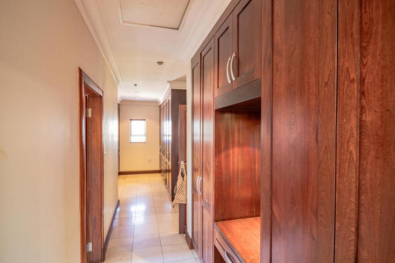 5 Bedroom Property for Sale in Midstream Estate Gauteng