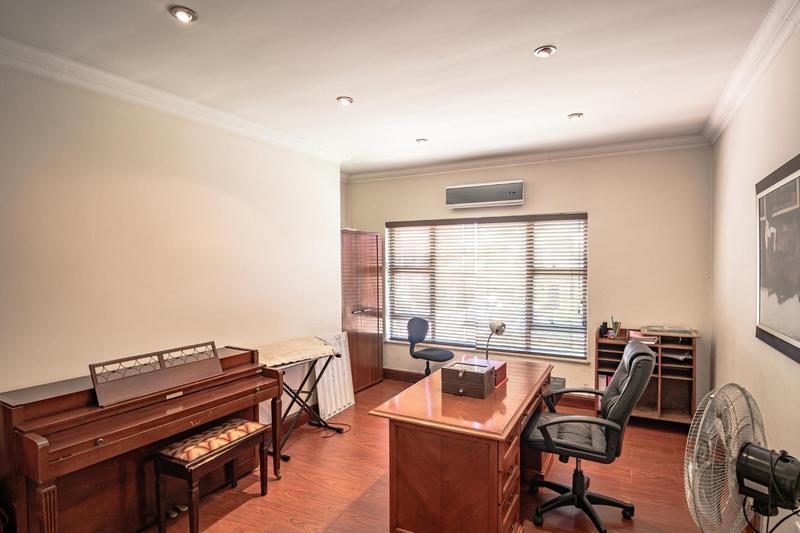 5 Bedroom Property for Sale in Midstream Estate Gauteng