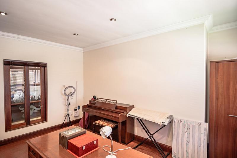 5 Bedroom Property for Sale in Midstream Estate Gauteng