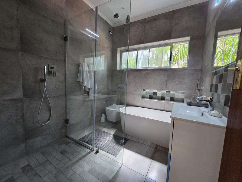 To Let 4 Bedroom Property for Rent in Waterkloof A H Gauteng