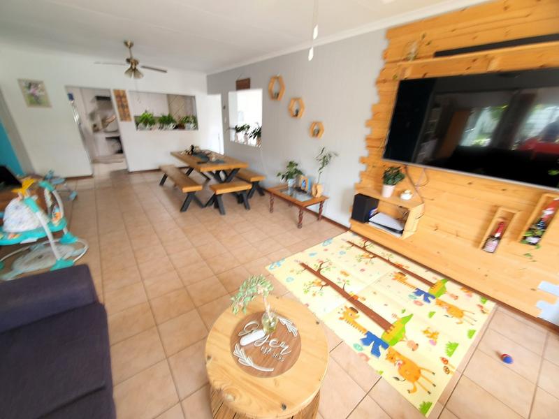 3 Bedroom Property for Sale in Florauna Gauteng