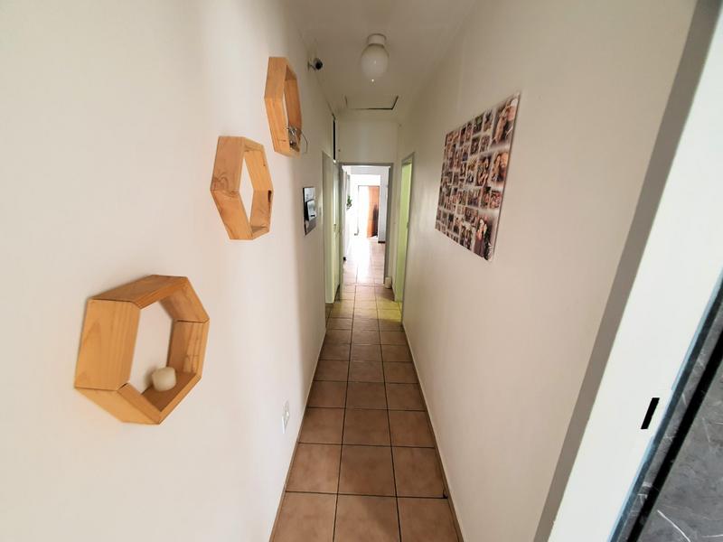 3 Bedroom Property for Sale in Florauna Gauteng