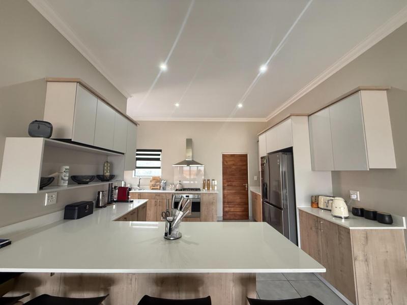 3 Bedroom Property for Sale in Six Fountains Estate Gauteng